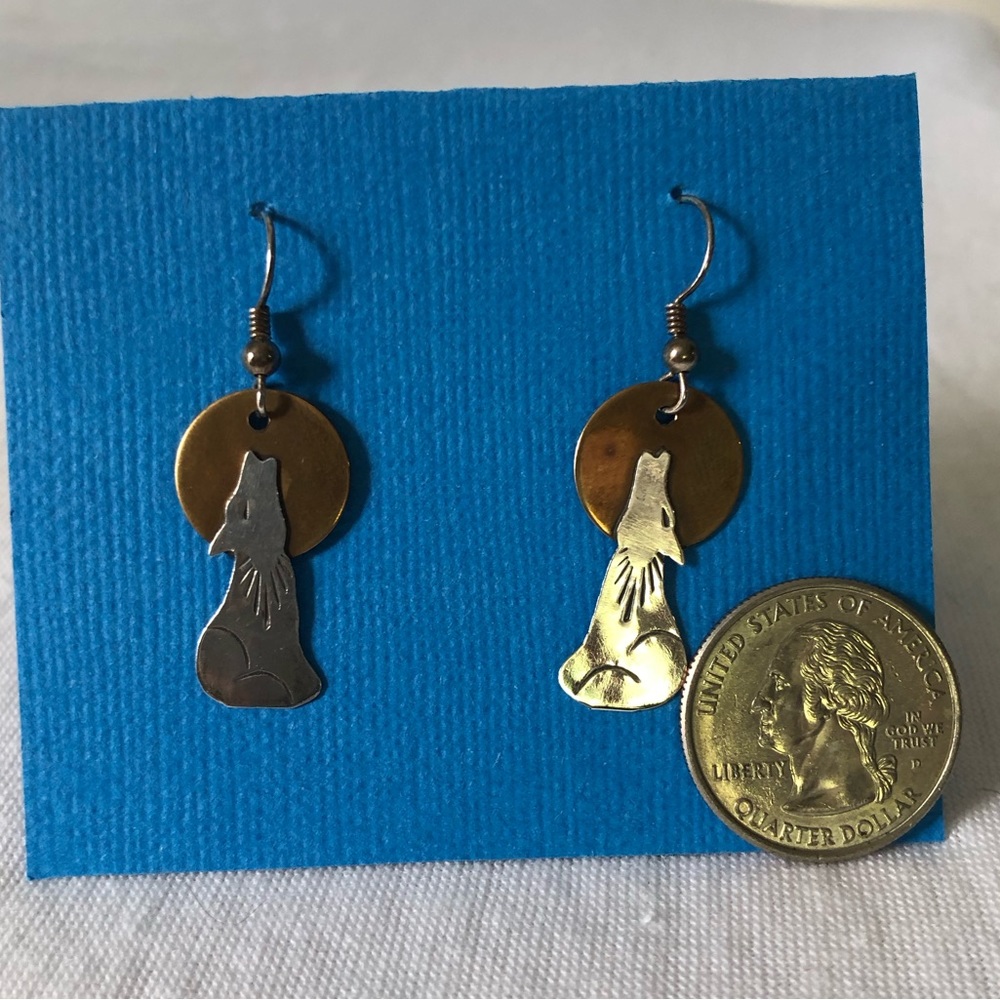 Vintage southwest coyote dangle earrings